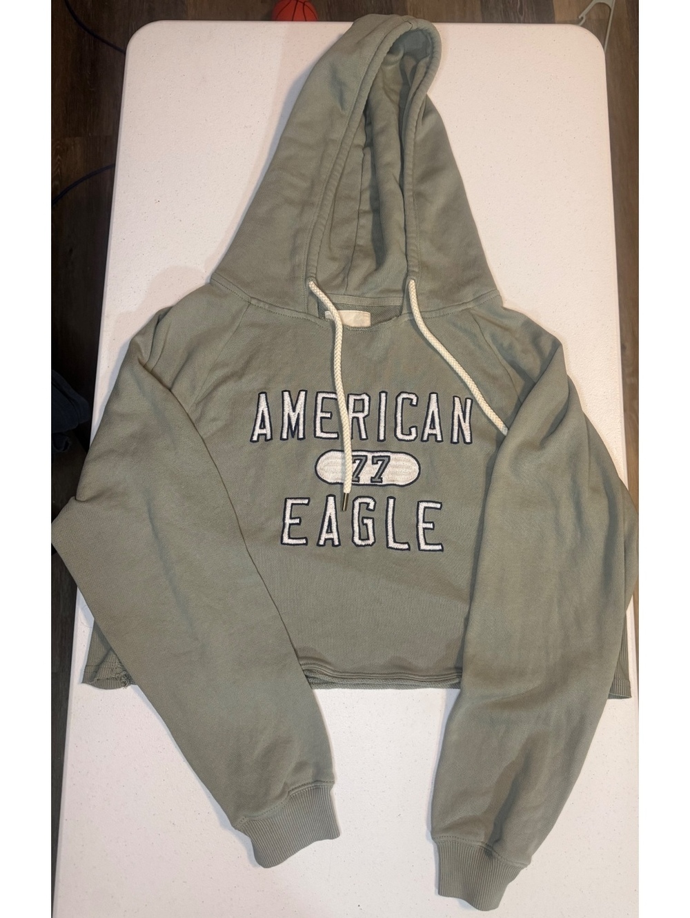 American eagle cropped hoodie